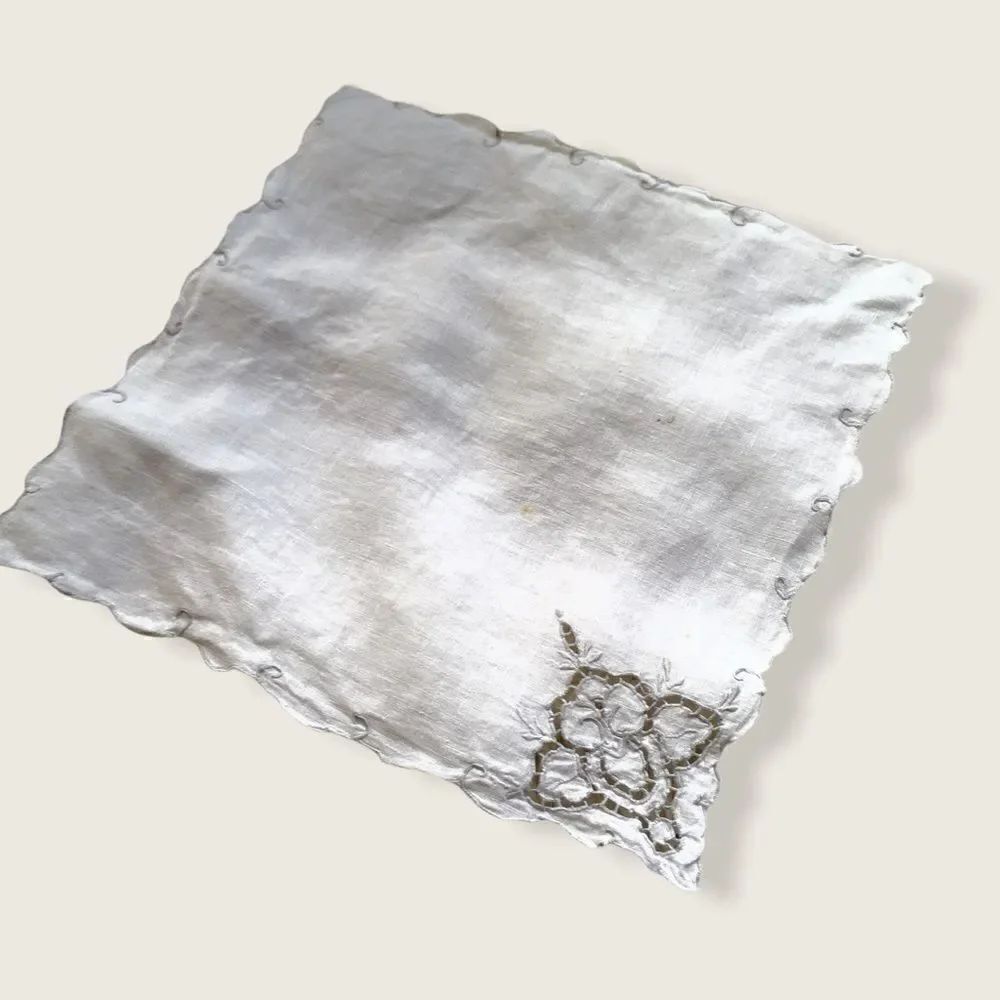 Vintage 30s Handmade Embroidered Doily/ Napkin